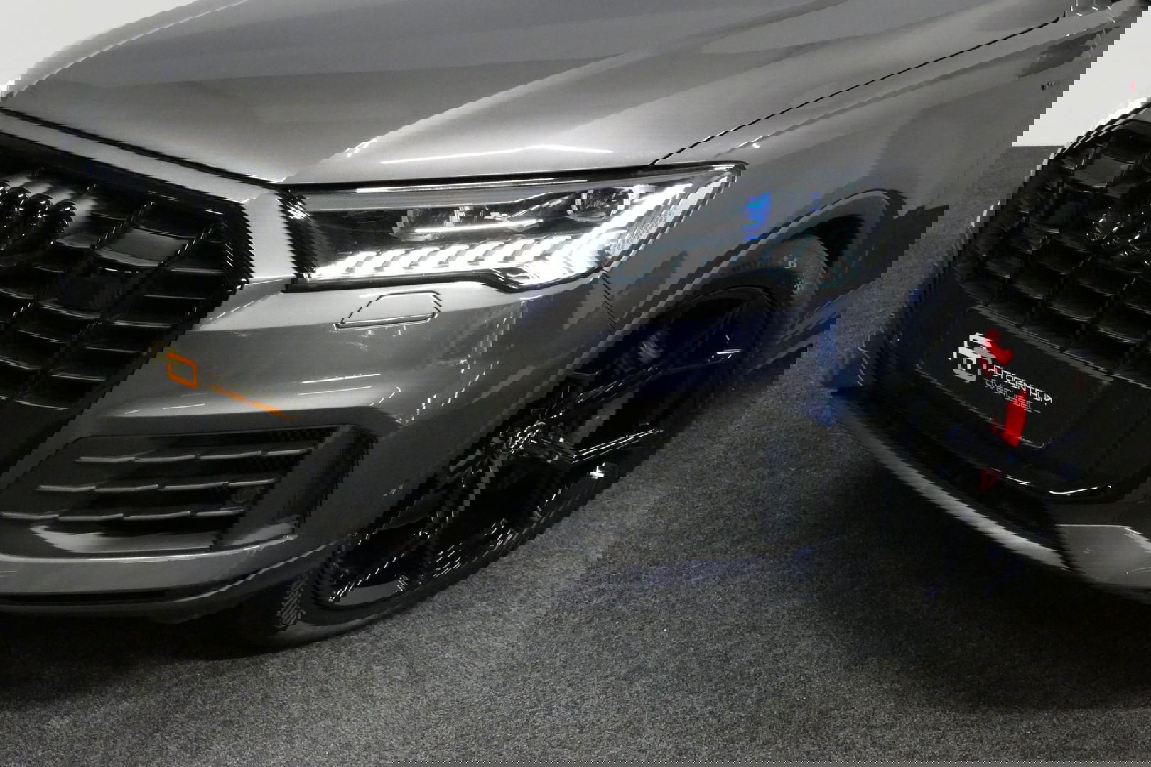 Audi Q7 55 TFSI e quattro Pro Line / S Line / Panoramadak / Matrix Laser koplampen / Elektr. verstelbare voorstoelen / Luchtvering / HUD / Stoelverwarming voor + achter / Apple Carplay - Android Auto / Bang&Olufsen Sound / 22'' LMV / Elektr. wegklapbare trekhaak 