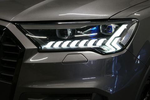 Audi Q7 55 TFSI e quattro Pro Line / S Line / Panoramadak / Matrix Laser koplampen / Elektr. verstelbare voorstoelen / Luchtvering / HUD / Stoelverwarming voor + achter / Apple Carplay - Android Auto / Bang&Olufsen Sound / 22'' LMV / Elektr. wegklapbare trekhaak 