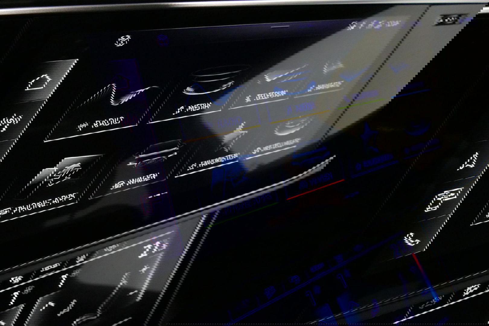 Audi Q7 55 TFSI e quattro Pro Line / S Line / Panoramadak / Matrix Laser koplampen / Elektr. verstelbare voorstoelen / Luchtvering / HUD / Stoelverwarming voor + achter / Apple Carplay - Android Auto / Bang&Olufsen Sound / 22'' LMV / Elektr. wegklapbare trekhaak 
