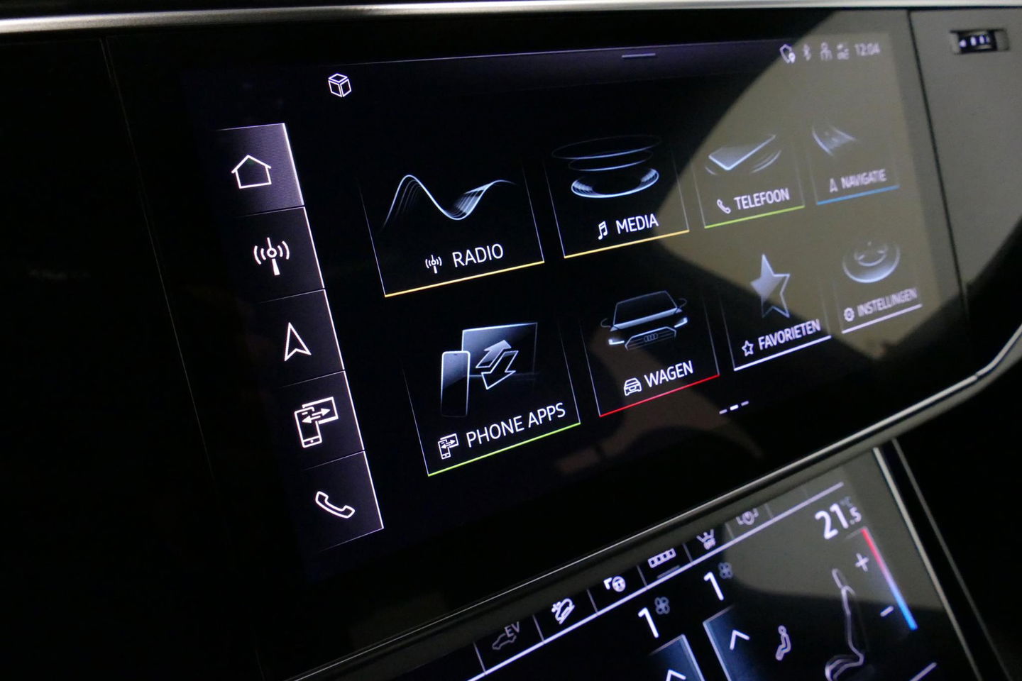 Audi Q7 55 TFSI e quattro Pro Line / S Line / Panoramadak / Matrix Laser koplampen / Elektr. verstelbare voorstoelen / Luchtvering / HUD / Stoelverwarming voor + achter / Apple Carplay - Android Auto / Bang&Olufsen Sound / 22'' LMV / Elektr. wegklapbare trekhaak 