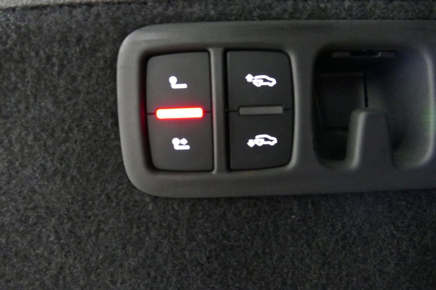 Audi Q7 55 TFSI e quattro Pro Line / S Line / Panoramadak / Matrix Laser koplampen / Elektr. verstelbare voorstoelen / Luchtvering / HUD / Stoelverwarming voor + achter / Apple Carplay - Android Auto / Bang&Olufsen Sound / 22'' LMV / Elektr. wegklapbare trekhaak 