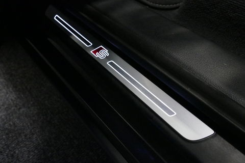 Audi Q7 55 TFSI e quattro Pro Line / S Line / Panoramadak / Matrix Laser koplampen / Elektr. verstelbare voorstoelen / Luchtvering / HUD / Stoelverwarming voor + achter / Apple Carplay - Android Auto / Bang&Olufsen Sound / 22'' LMV / Elektr. wegklapbare trekhaak 