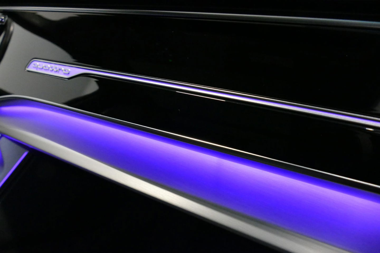 Audi Q7 55 TFSI e quattro Pro Line / S Line / Panoramadak / Matrix Laser koplampen / Elektr. verstelbare voorstoelen / Luchtvering / HUD / Stoelverwarming voor + achter / Apple Carplay - Android Auto / Bang&Olufsen Sound / 22'' LMV / Elektr. wegklapbare trekhaak 