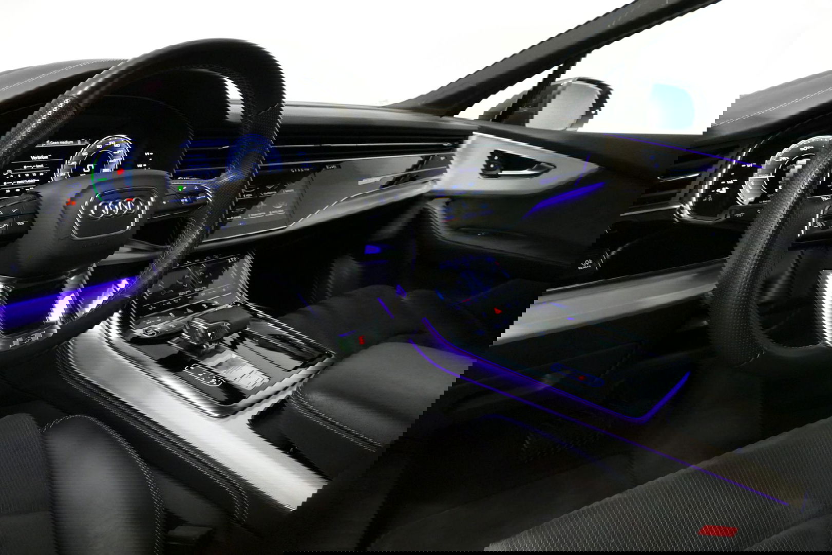 Audi Q7 55 TFSI e quattro Pro Line / S Line / Panoramadak / Matrix Laser koplampen / Elektr. verstelbare voorstoelen / Luchtvering / HUD / Stoelverwarming voor + achter / Apple Carplay - Android Auto / Bang&Olufsen Sound / 22'' LMV / Elektr. wegklapbare trekhaak 