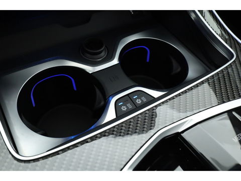 BMW X5 xDrive50e M Sport Frozen pure Grey | Skylounge | Soft Close | Achterasbesturing | 360cam | B&W Aduio | 22'' | Stoelvent. | Carbon | Luchtvering
