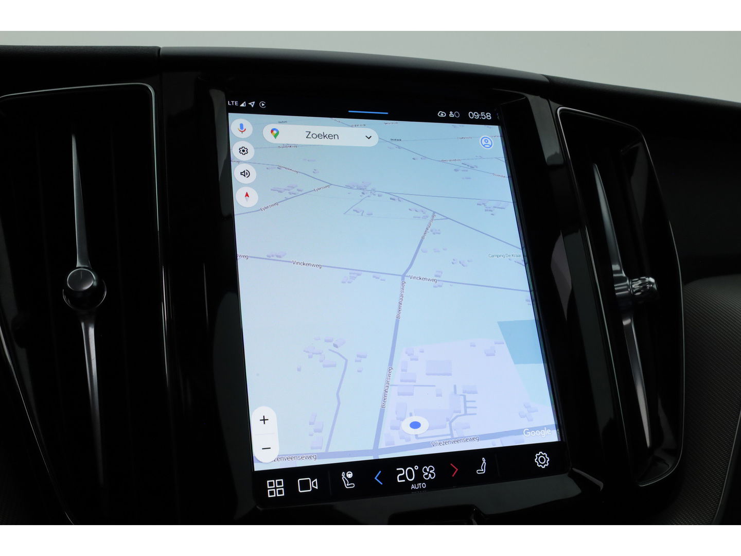 Volvo XC60 2.0 T6 Plug-in hybrid AWD Plus Dark | Pano | Pilot Assist | Head-up | 360cam | Keyless | Harman Kardon | Stoel- Stuurverw. |