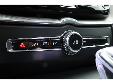 Volvo XC60 2.0 T6 Plug-in hybrid AWD Plus Dark | Pano | Pilot Assist | Head-up | 360cam | Keyless | Harman Kardon | Stoel- Stuurverw. |