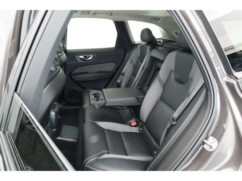 Volvo XC60 2.0 T6 Plug-in hybrid AWD Plus Dark | Pano | Pilot Assist | Head-up | 360cam | Keyless | Harman Kardon | Stoel- Stuurverw. |