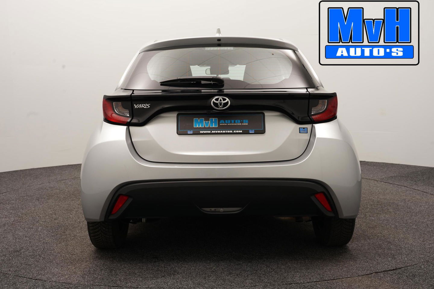 Toyota Yaris 1.5 VVT-i Active|CAMERA|ADAP.CRUISE|CARPLAY|NAP