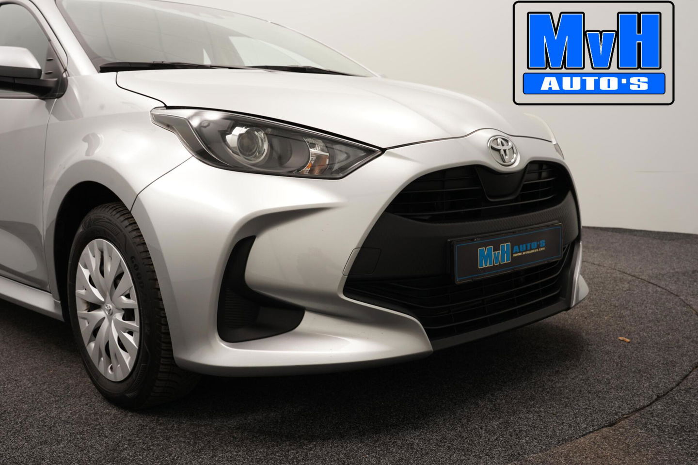 Toyota Yaris 1.5 VVT-i Active|CAMERA|ADAP.CRUISE|CARPLAY|NAP