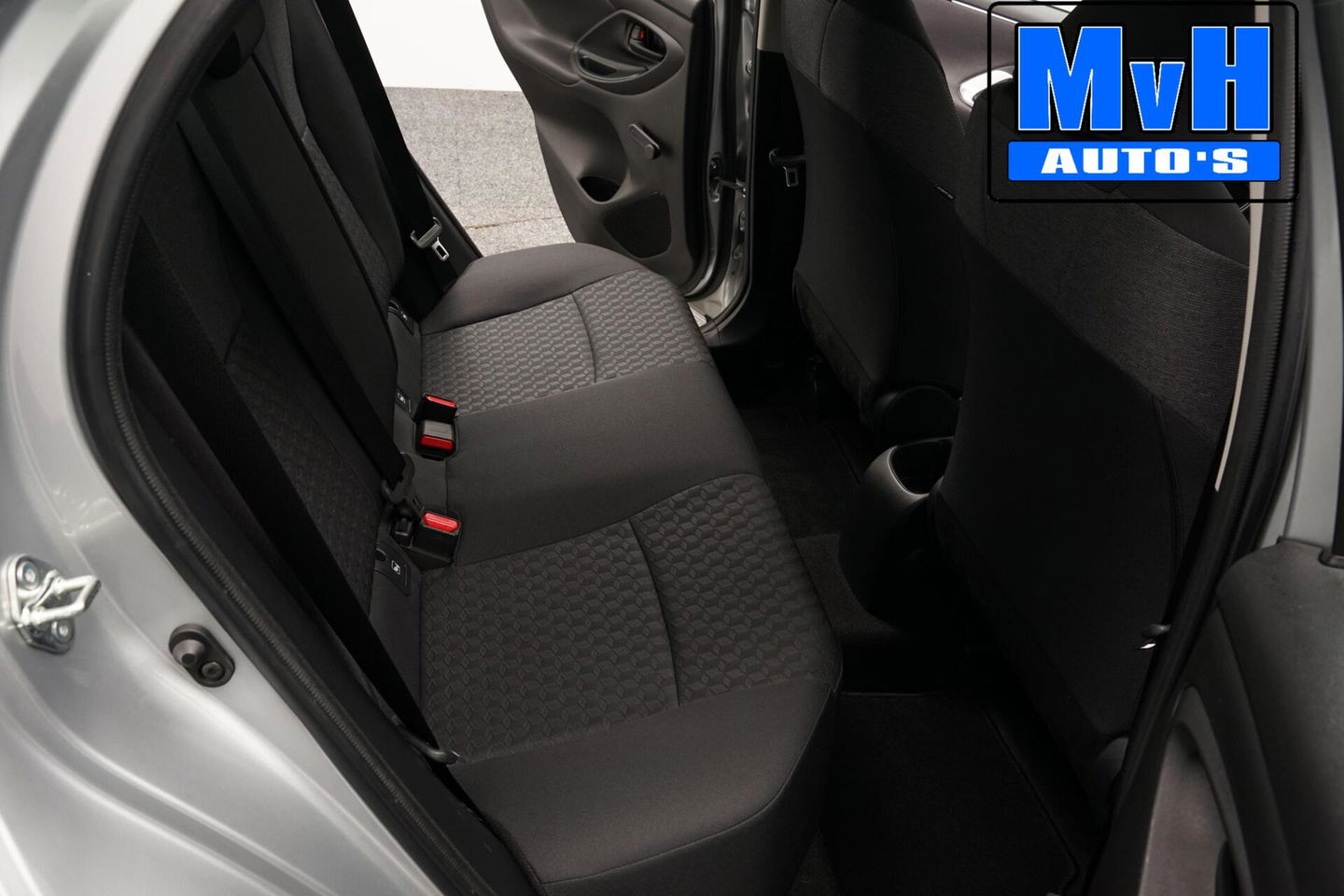 Toyota Yaris 1.5 VVT-i Active|CAMERA|ADAP.CRUISE|CARPLAY|NAP