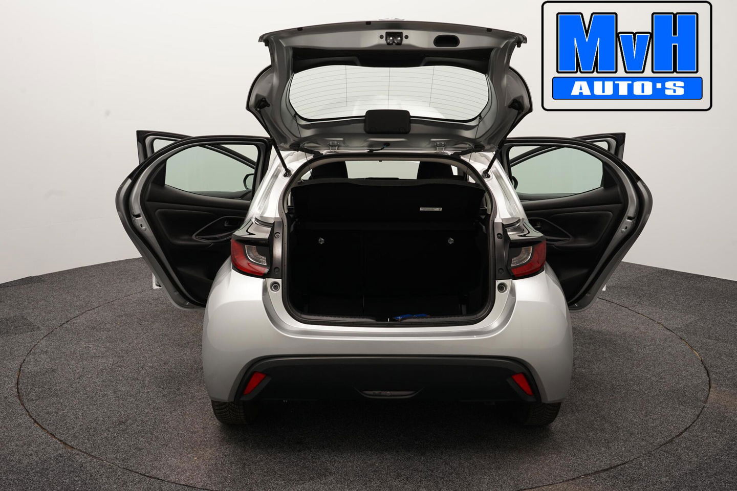 Toyota Yaris 1.5 VVT-i Active|CAMERA|ADAP.CRUISE|CARPLAY|NAP