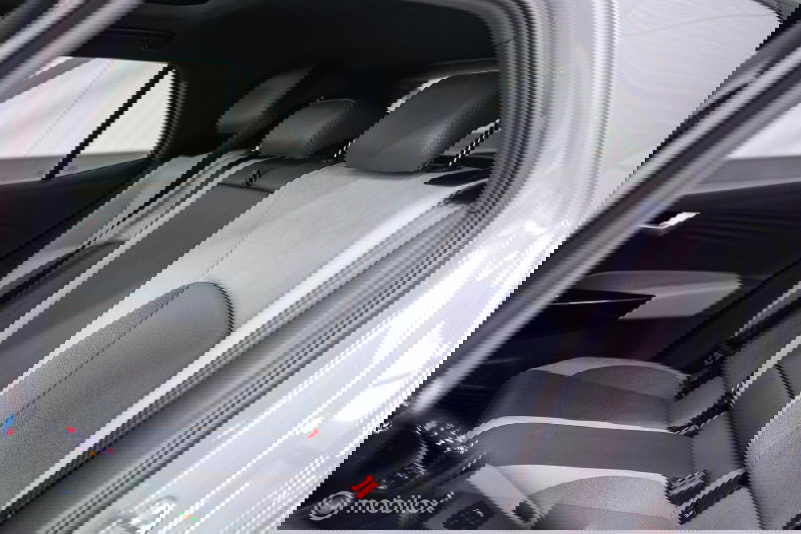 Volkswagen ID.3 Business 58 kWh PRO | Panorama | SOH 94% | Trekhaak | Stoel + stuurwiel verwarming | vol opties | Rijklaarprijs |