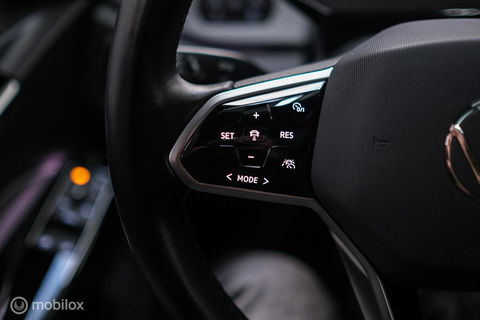 Volkswagen ID.3 Business 58 kWh PRO | Panorama | SOH 94% | Trekhaak | Stoel + stuurwiel verwarming | vol opties | Rijklaarprijs |