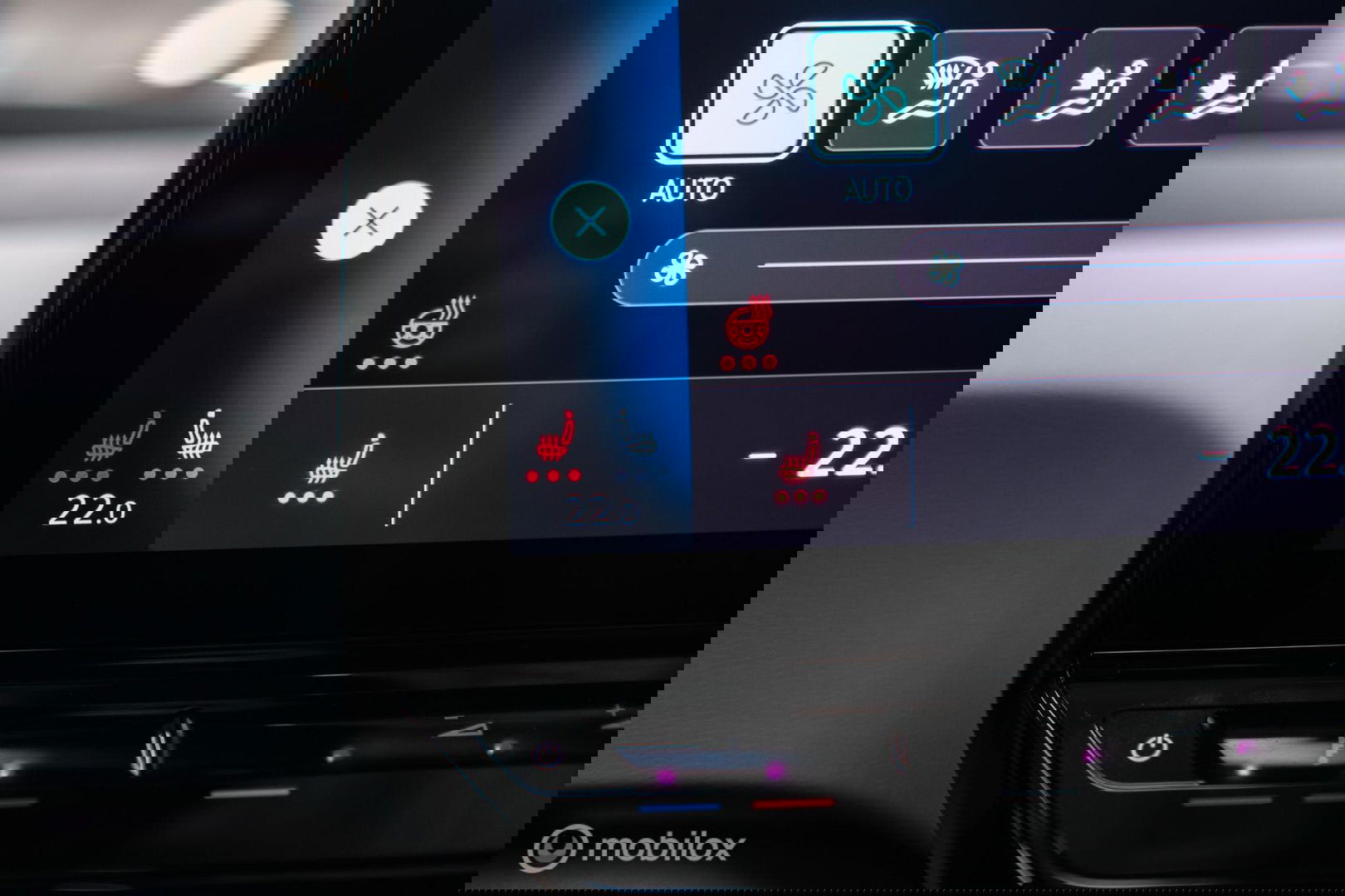 Volkswagen ID.3 Business 58 kWh PRO | Panorama | SOH 94% | Trekhaak | Stoel + stuurwiel verwarming | vol opties | Rijklaarprijs |