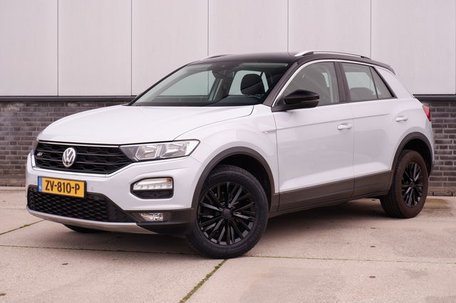 Volkswagen T-Roc - 1.0 TSI Style Business | Adaptive Cruise | Climate | Carplay | DAB | Navi