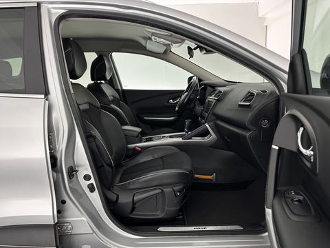 Renault Kadjar 1.5 dCi Bose Aut. *LEATHER-FABRIC | FULL-LED | BOSE-SOUND | BLINDSPOT | HEATED-COMFORTSEATS | KEYLESS | CAMERA | NAVI-FULLMAP | ECC | PDC | CRUISE | DAB | PRIVACYG-GLASS | 19''ALU | TOWBAR*
