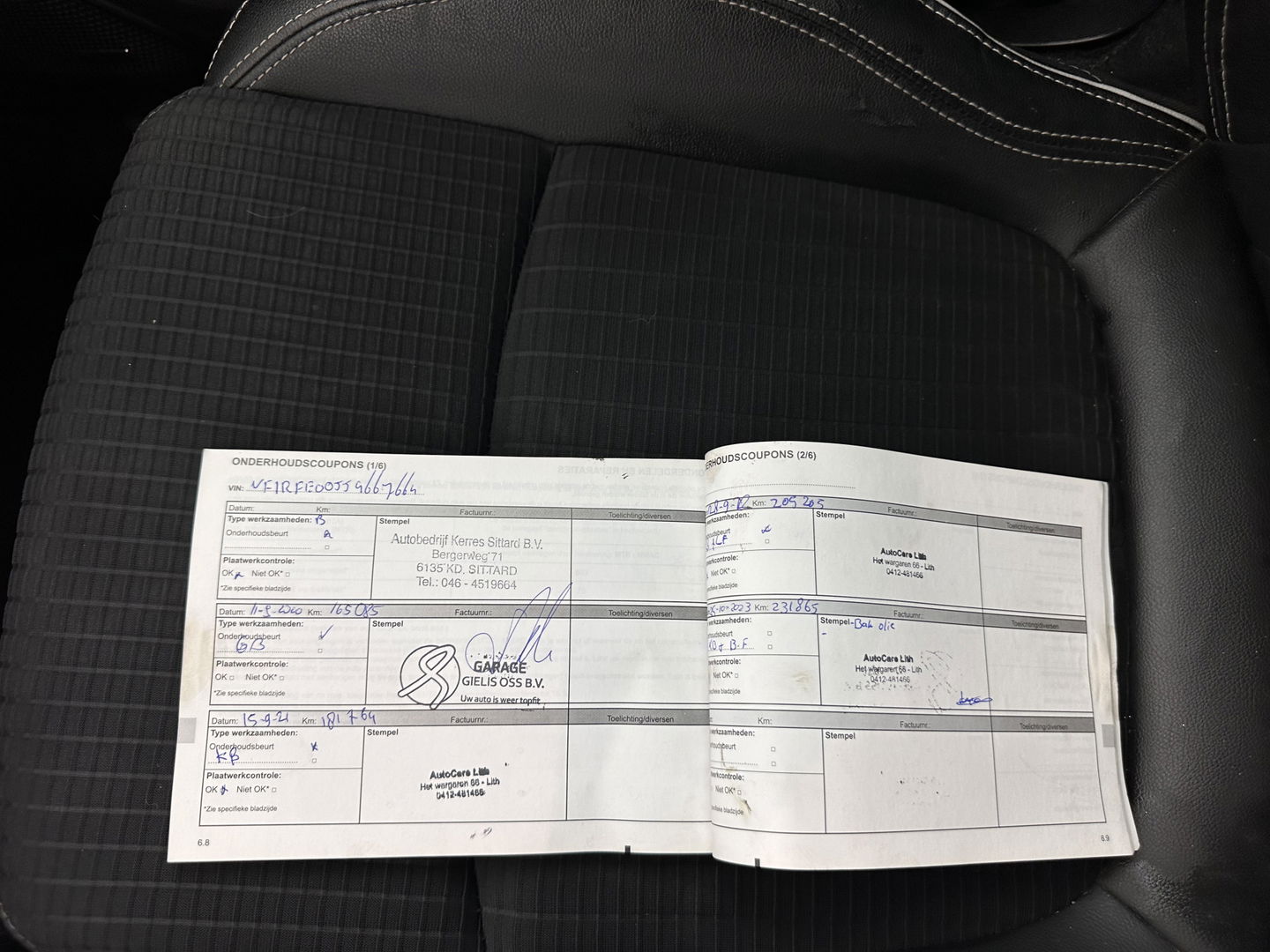 Renault Kadjar 1.5 dCi Bose Aut. *LEATHER-FABRIC | FULL-LED | BOSE-SOUND | BLINDSPOT | HEATED-COMFORTSEATS | KEYLESS | CAMERA | NAVI-FULLMAP | ECC | PDC | CRUISE | DAB | PRIVACYG-GLASS | 19''ALU | TOWBAR*