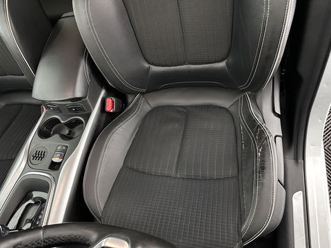 Renault Kadjar 1.5 dCi Bose Aut. *LEATHER-FABRIC | FULL-LED | BOSE-SOUND | BLINDSPOT | HEATED-COMFORTSEATS | KEYLESS | CAMERA | NAVI-FULLMAP | ECC | PDC | CRUISE | DAB | PRIVACYG-GLASS | 19''ALU | TOWBAR*