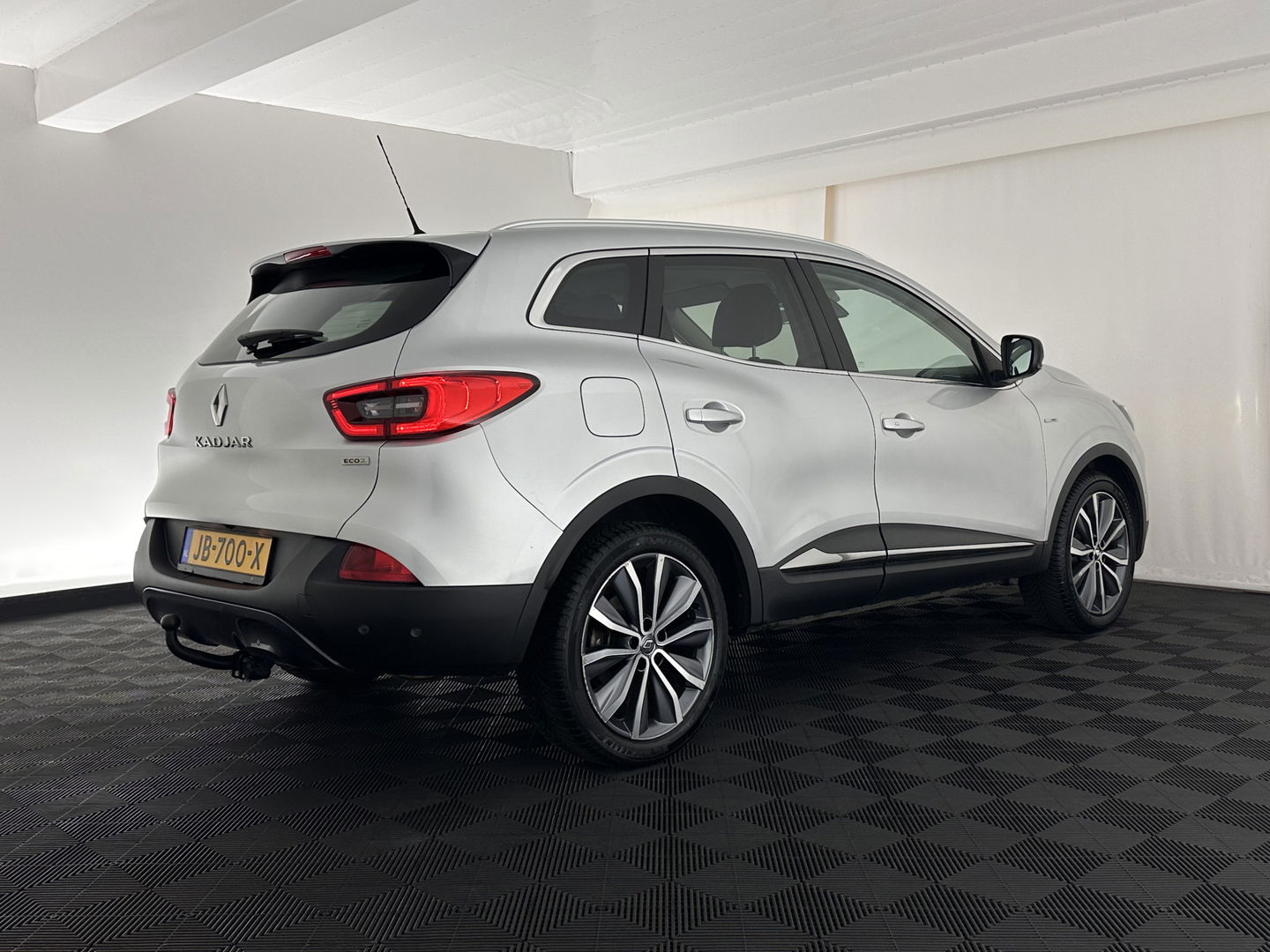 Renault Kadjar 1.5 dCi Bose Aut. *LEATHER-FABRIC | FULL-LED | BOSE-SOUND | BLINDSPOT | HEATED-COMFORTSEATS | KEYLESS | CAMERA | NAVI-FULLMAP | ECC | PDC | CRUISE | DAB | PRIVACYG-GLASS | 19''ALU | TOWBAR*