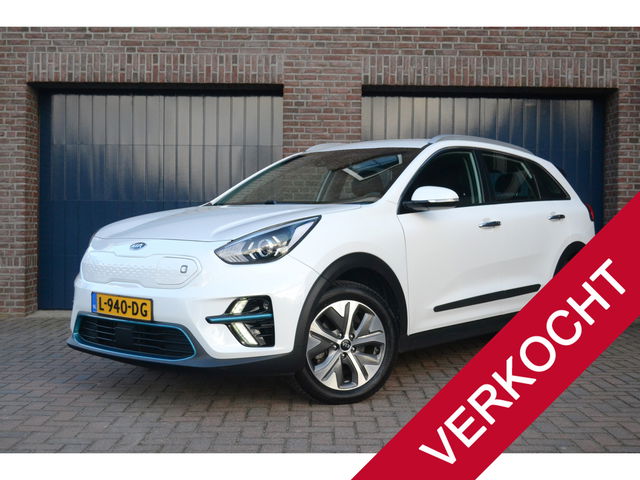 Kia e-Niro - DynamicLine 64 kWh 3 Fase | Parelmoer wit | SOH 100% | Keyless | Camera | Adaptive Cruise