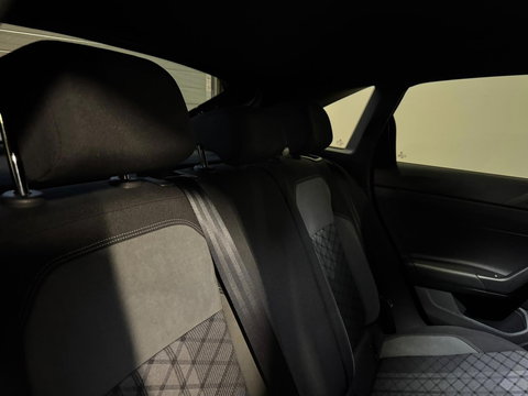 Volkswagen Taigo 1.5 TSI R-Line PANO KEYLESS BEATS CAM