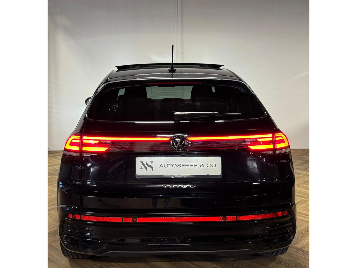 Volkswagen Taigo 1.5 TSI R-Line PANO KEYLESS BEATS CAM