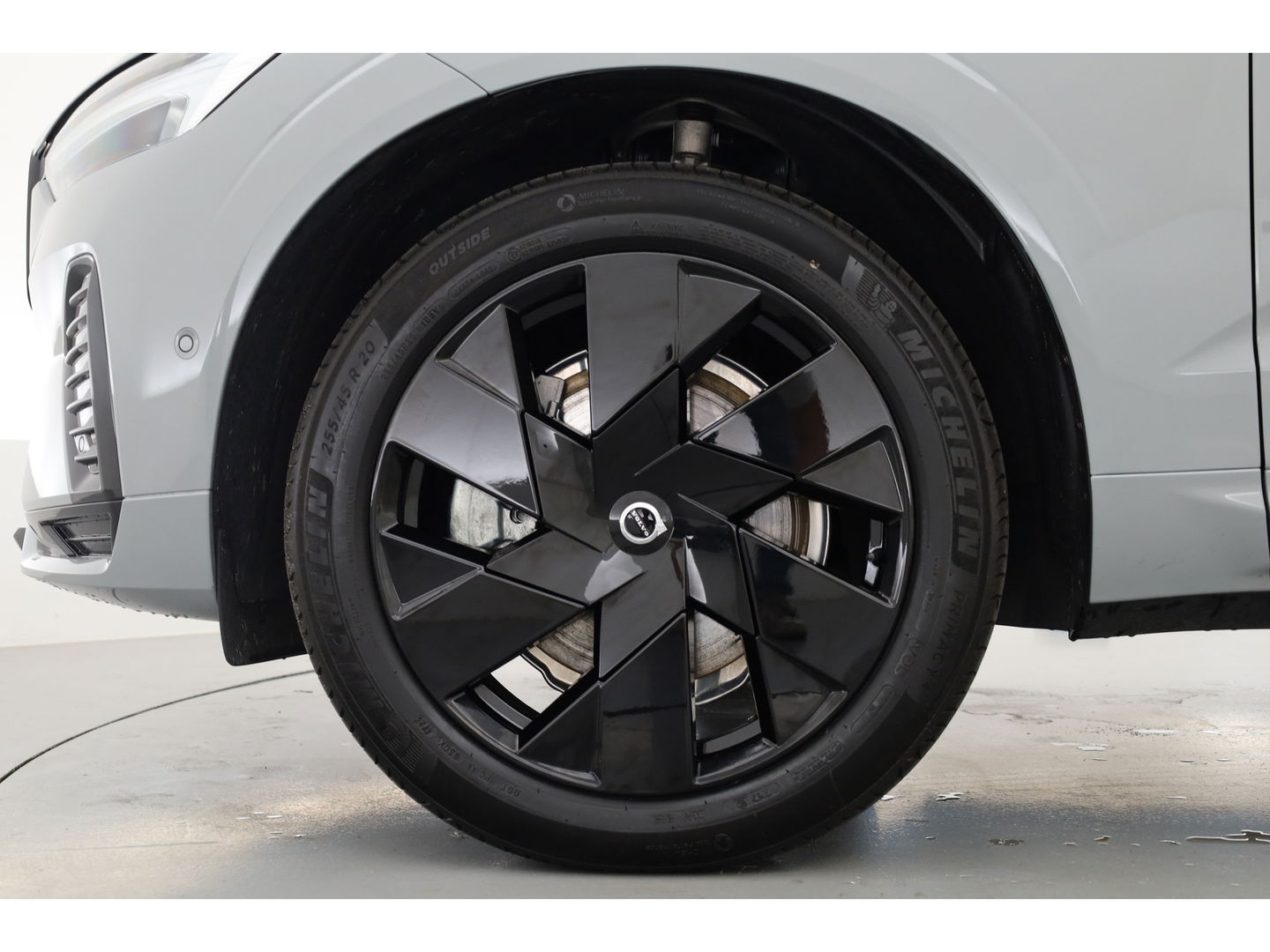 Volvo XC60 2.0 T8 Plug-in hybrid AWD Ultra Dark | Bowers & Wilkins | Massage | Trekhaak | Head-up | 360 camera |