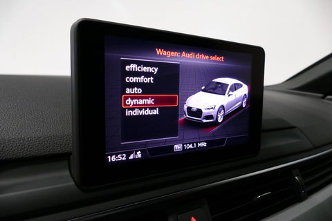 Audi A5 Sportback 2.0 TFSI MHEV Sport S-line Edition / RS5 Look diffuser / Maxton Design Bodykit V.2 / LED koplampen / 20'' LMV / Navigatie / Climatronic / Cruise Control / PDC achter / Audi Drive Select / Black Optic pakket