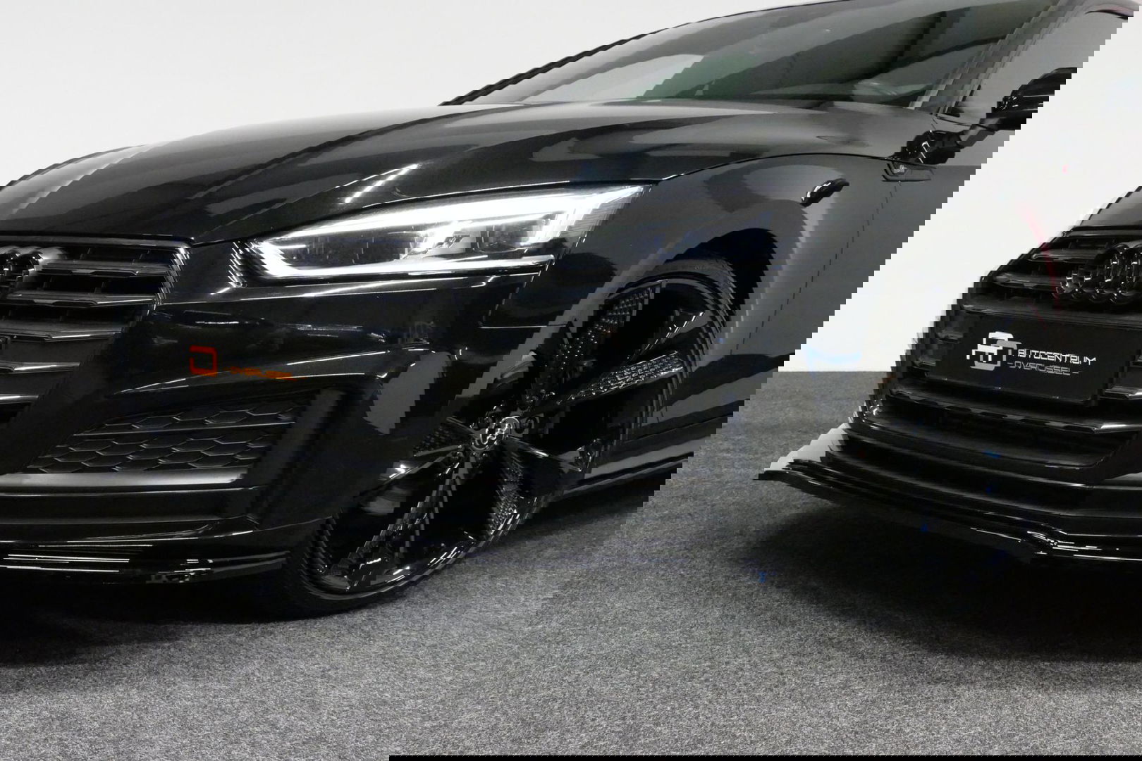 Audi A5 Sportback 2.0 TFSI MHEV Sport S-line Edition / RS5 Look diffuser / Maxton Design Bodykit V.2 / LED koplampen / 20'' LMV / Navigatie / Climatronic / Cruise Control / PDC achter / Audi Drive Select / Black Optic pakket