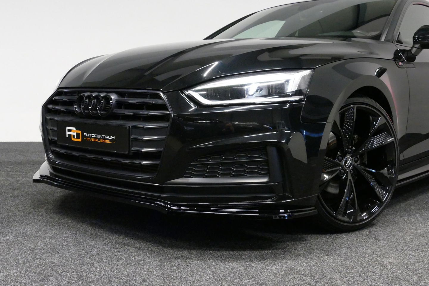 Audi A5 Sportback 2.0 TFSI MHEV Sport S-line Edition / RS5 Look diffuser / Maxton Design Bodykit V.2 / LED koplampen / 20'' LMV / Navigatie / Climatronic / Cruise Control / PDC achter / Audi Drive Select / Black Optic pakket