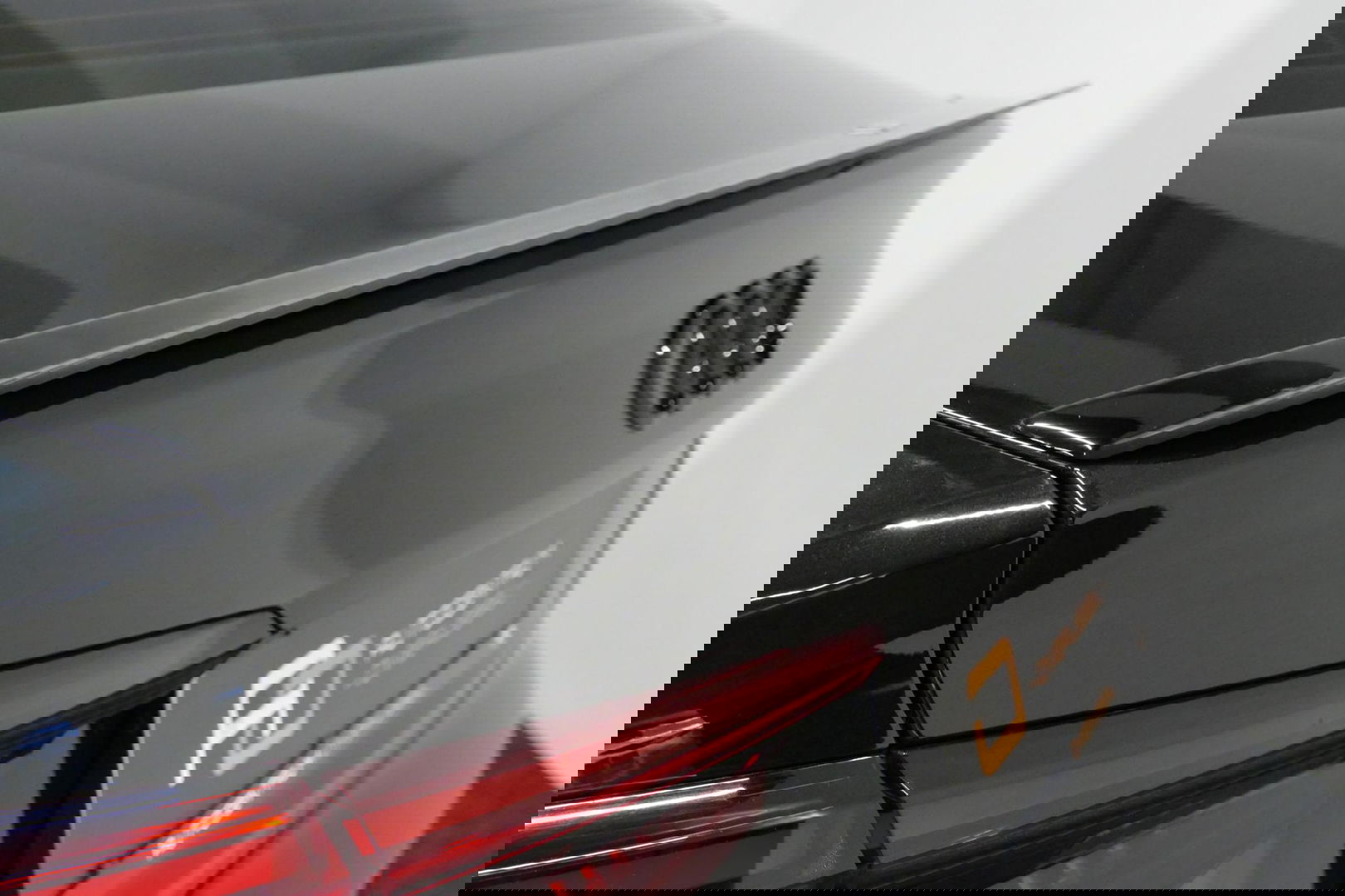 Audi A5 Sportback 2.0 TFSI MHEV Sport S-line Edition / RS5 Look diffuser / Maxton Design Bodykit V.2 / LED koplampen / 20'' LMV / Navigatie / Climatronic / Cruise Control / PDC achter / Audi Drive Select / Black Optic pakket