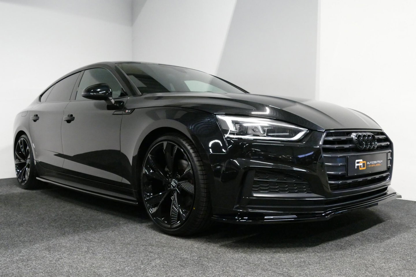 Audi A5 Sportback 2.0 TFSI MHEV Sport S-line Edition / RS5 Look diffuser / Maxton Design Bodykit V.2 / LED koplampen / 20'' LMV / Navigatie / Climatronic / Cruise Control / PDC achter / Audi Drive Select / Black Optic pakket