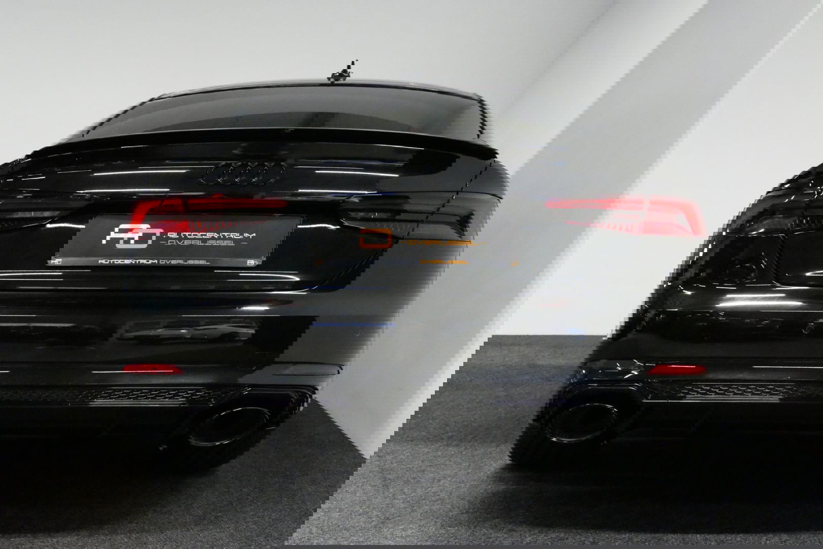 Audi A5 Sportback 2.0 TFSI MHEV Sport S-line Edition / RS5 Look diffuser / Maxton Design Bodykit V.2 / LED koplampen / 20'' LMV / Navigatie / Climatronic / Cruise Control / PDC achter / Audi Drive Select / Black Optic pakket