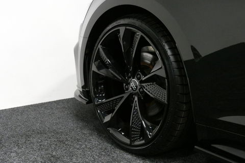 Audi A5 Sportback 2.0 TFSI MHEV Sport S-line Edition / RS5 Look diffuser / Maxton Design Bodykit V.2 / LED koplampen / 20'' LMV / Navigatie / Climatronic / Cruise Control / PDC achter / Audi Drive Select / Black Optic pakket