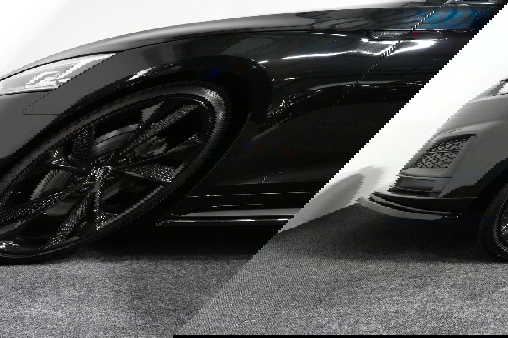 Audi A5 Sportback 2.0 TFSI MHEV Sport S-line Edition / RS5 Look diffuser / Maxton Design Bodykit V.2 / LED koplampen / 20'' LMV / Navigatie / Climatronic / Cruise Control / PDC achter / Audi Drive Select / Black Optic pakket