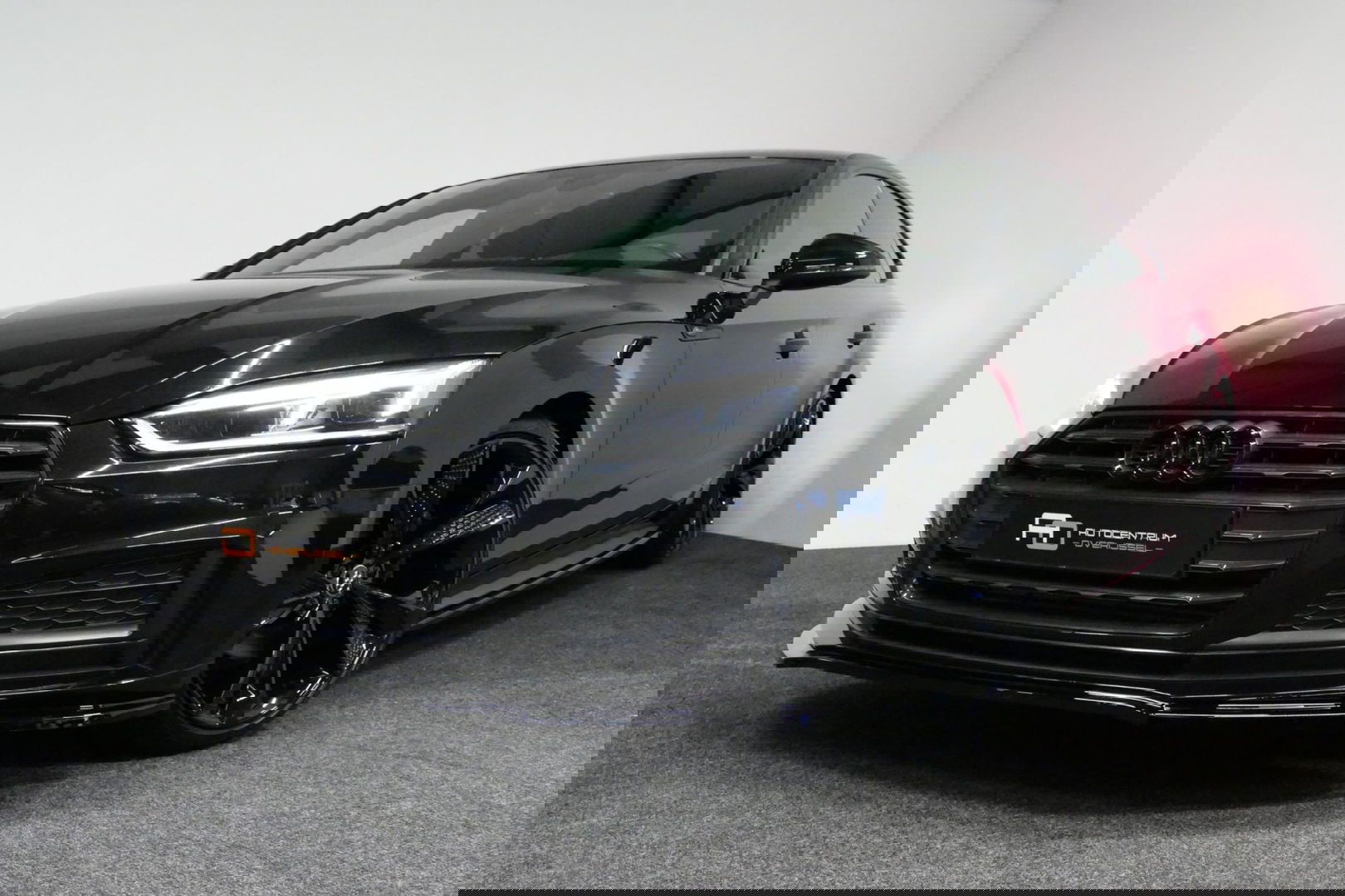 Audi A5 Sportback 2.0 TFSI MHEV Sport S-line Edition / RS5 Look diffuser / Maxton Design Bodykit V.2 / LED koplampen / 20'' LMV / Navigatie / Climatronic / Cruise Control / PDC achter / Audi Drive Select / Black Optic pakket