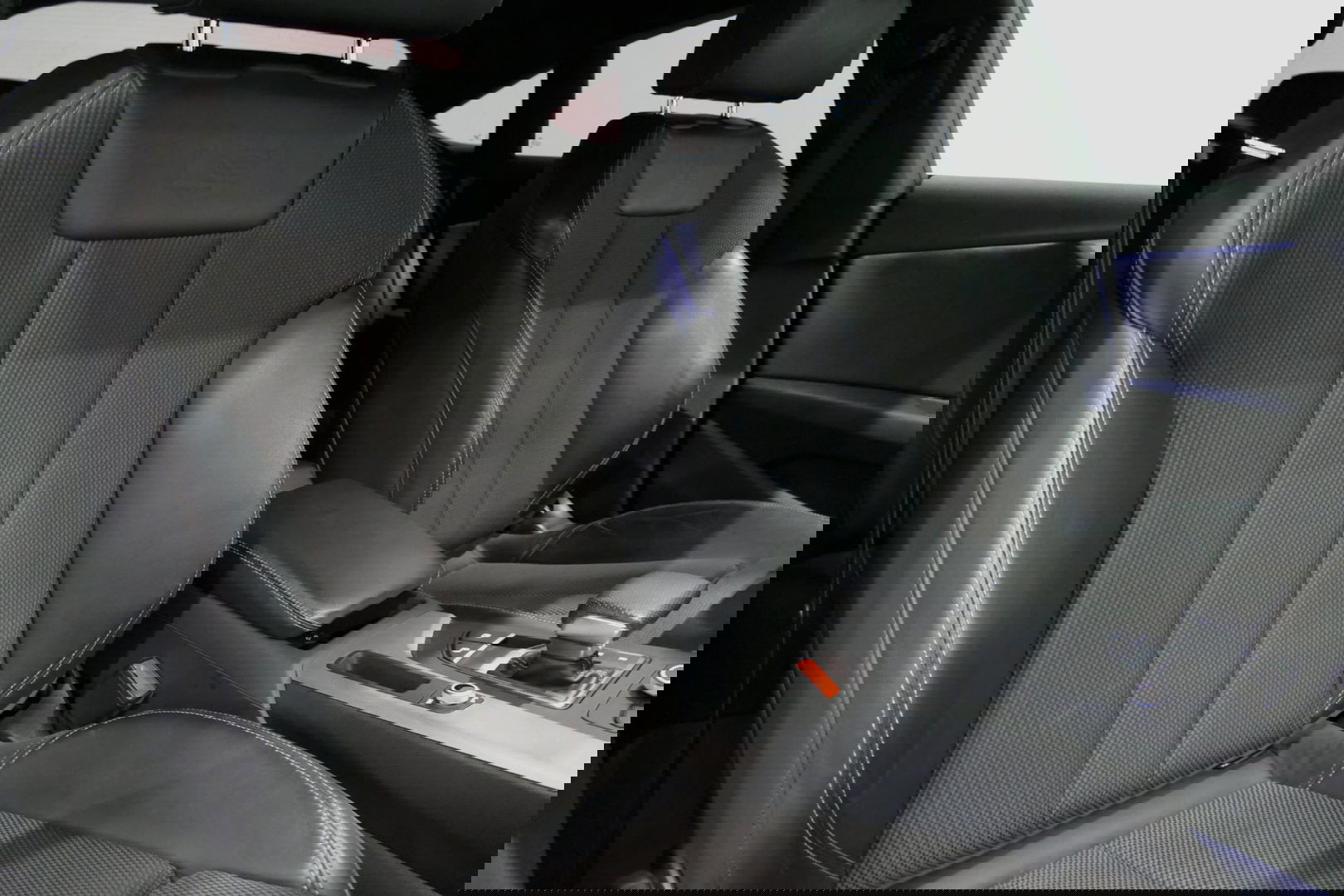 Audi A5 Sportback 2.0 TFSI MHEV Sport S-line Edition / RS5 Look diffuser / Maxton Design Bodykit V.2 / LED koplampen / 20'' LMV / Navigatie / Climatronic / Cruise Control / PDC achter / Audi Drive Select / Black Optic pakket