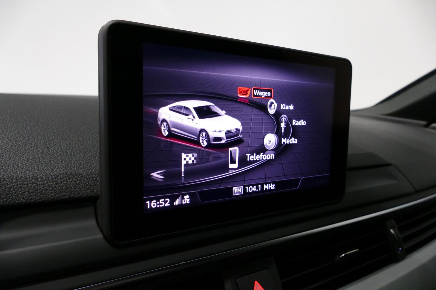 Audi A5 Sportback 2.0 TFSI MHEV Sport S-line Edition / RS5 Look diffuser / Maxton Design Bodykit V.2 / LED koplampen / 20'' LMV / Navigatie / Climatronic / Cruise Control / PDC achter / Audi Drive Select / Black Optic pakket