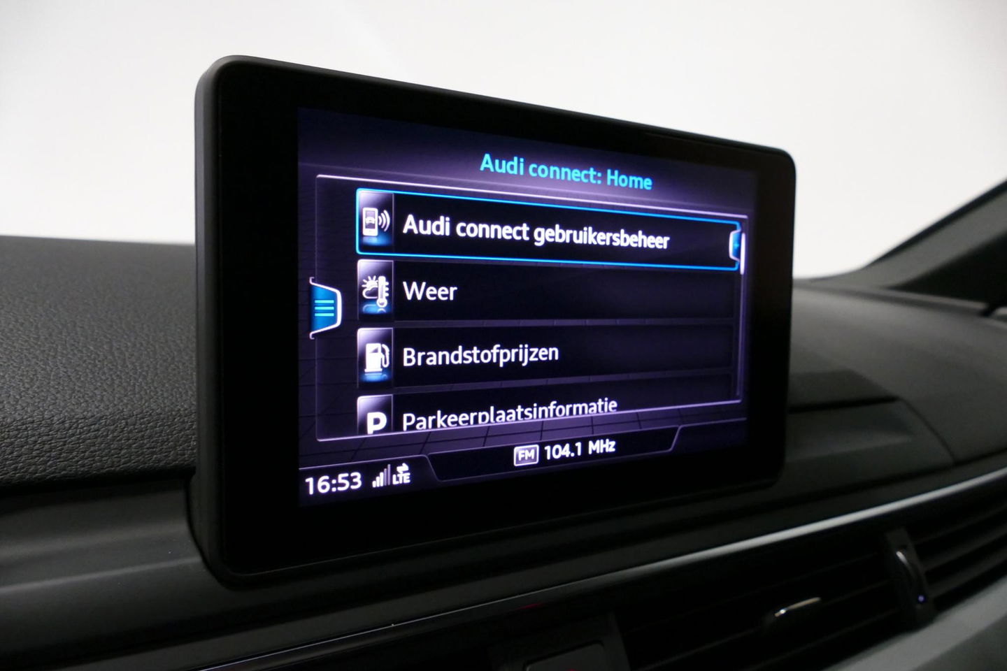 Audi A5 Sportback 2.0 TFSI MHEV Sport S-line Edition / RS5 Look diffuser / Maxton Design Bodykit V.2 / LED koplampen / 20'' LMV / Navigatie / Climatronic / Cruise Control / PDC achter / Audi Drive Select / Black Optic pakket