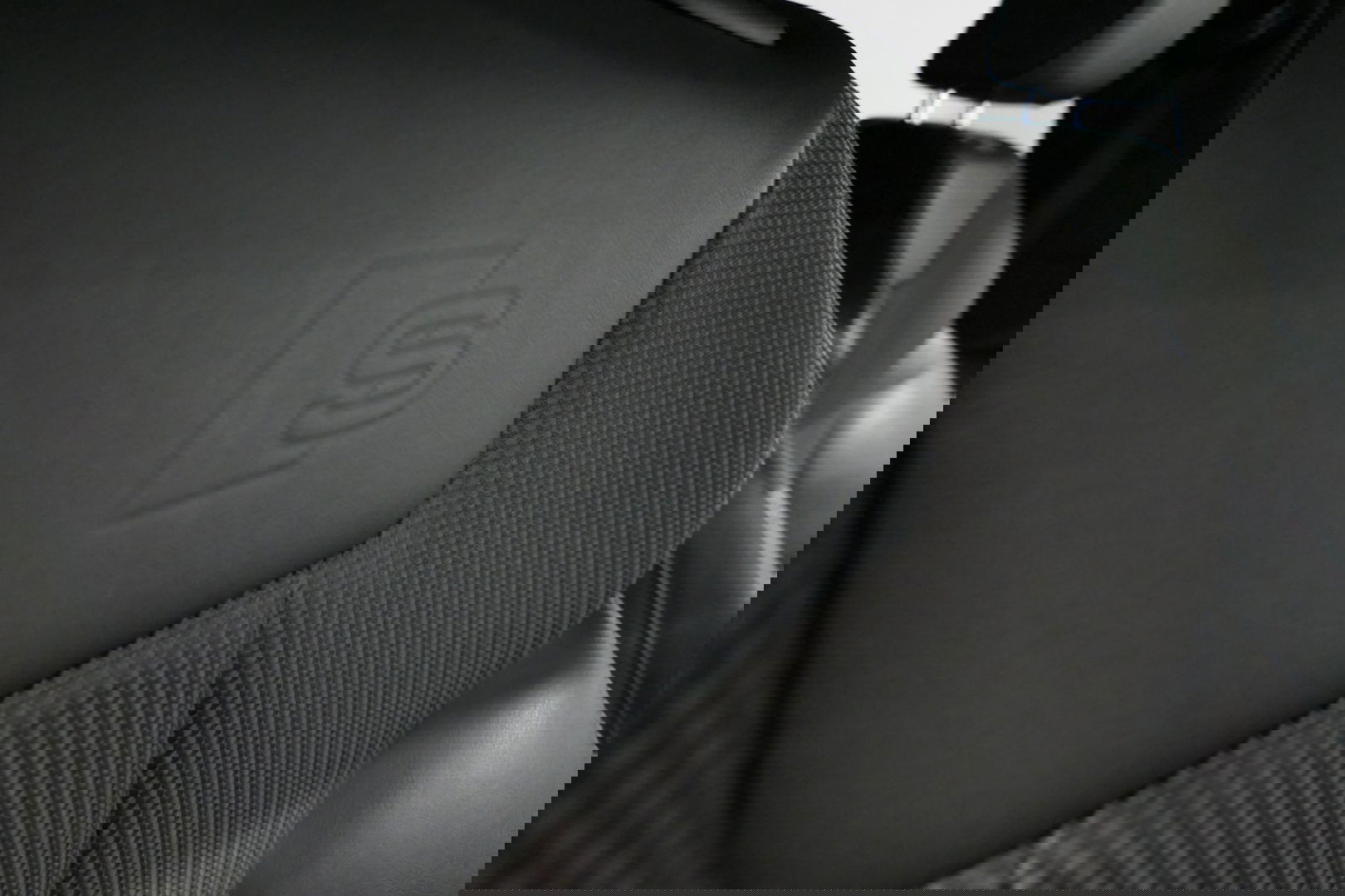 Audi A5 Sportback 2.0 TFSI MHEV Sport S-line Edition / RS5 Look diffuser / Maxton Design Bodykit V.2 / LED koplampen / 20'' LMV / Navigatie / Climatronic / Cruise Control / PDC achter / Audi Drive Select / Black Optic pakket