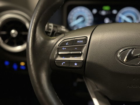 Hyundai KONA EV Comfort Smart 39 kWh | SOH 100% | Parkeersensoren | Cruise Control | Achteruitrijcamera | Apple Carplay | Android Auto | Stoel/Stuurverwarming | Keyless | DAB | Airconditioning