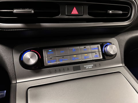Hyundai KONA EV Comfort Smart 39 kWh | SOH 100% | Parkeersensoren | Cruise Control | Achteruitrijcamera | Apple Carplay | Android Auto | Stoel/Stuurverwarming | Keyless | DAB | Airconditioning