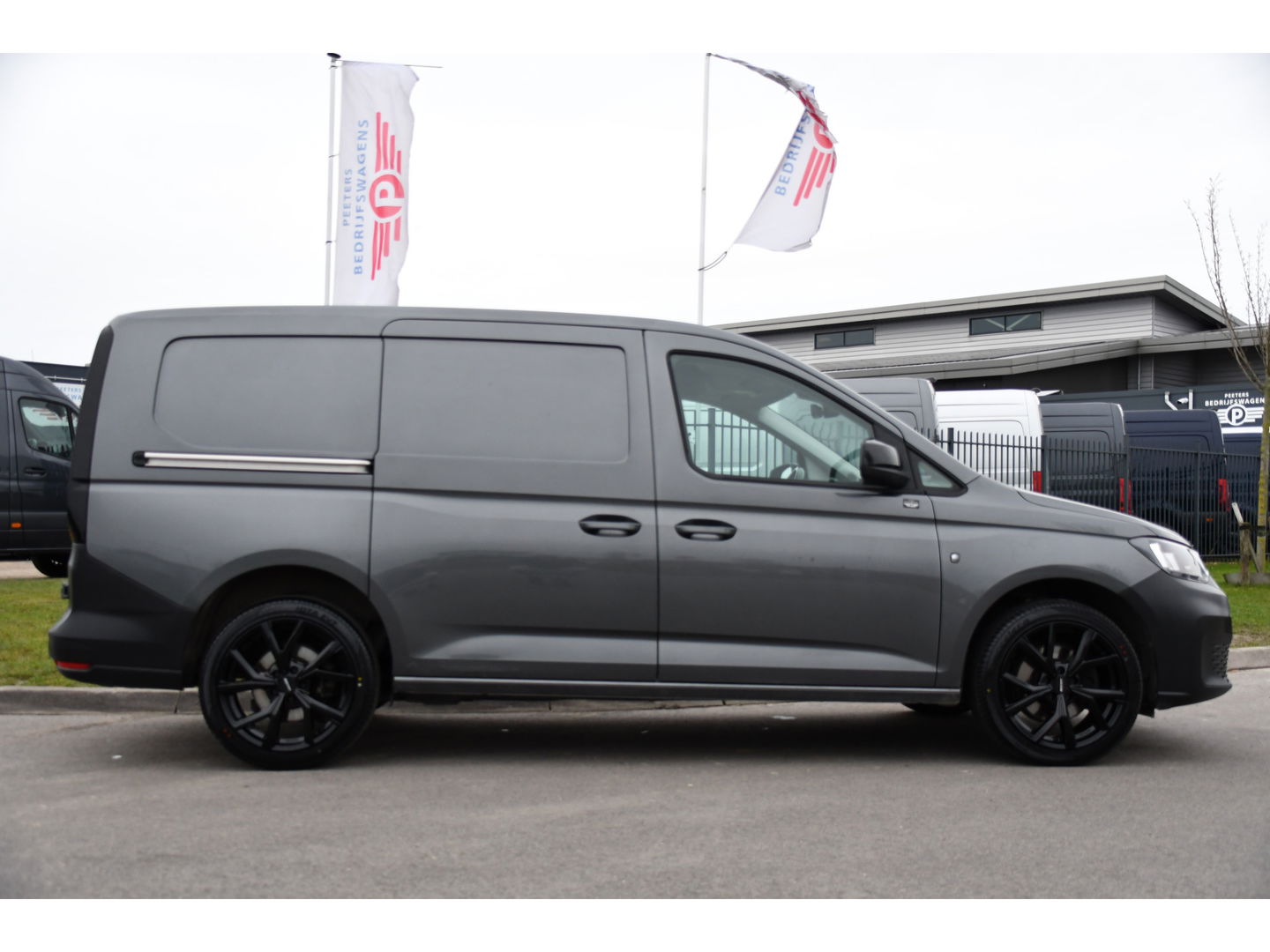 Volkswagen Caddy Cargo Maxi 2.0 TDI PB Edition Camera, Cruise, Carplay, Stoelverwarming, Standkachel, Automaat, 2 x Schuifdeur, Uniek!