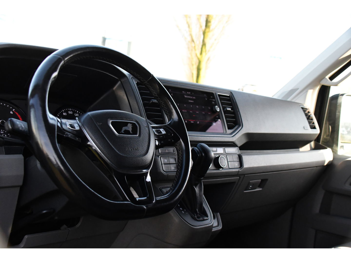 MAN TGE 3.180 35 2.0 L3H3 4x4 Black Edition Cruise, Camera, Carplay, LED, Stoelverwarming, Leder, Trekhaak, Multimedia, Stuurverwarming, Uniek!