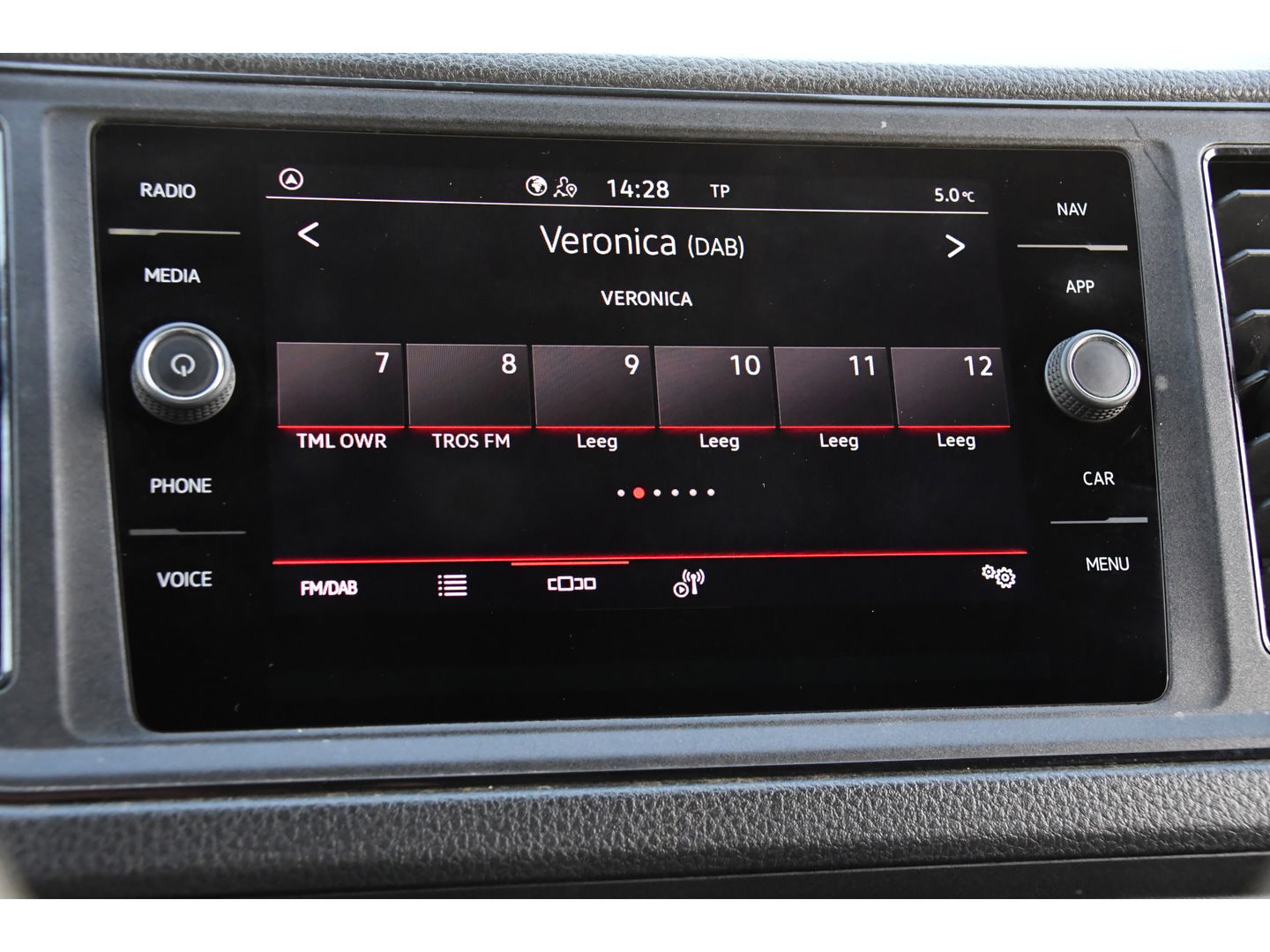 MAN TGE 3.180 35 2.0 L3H3 4x4 Black Edition Cruise, Camera, Carplay, LED, Stoelverwarming, Leder, Trekhaak, Multimedia, Stuurverwarming, Uniek!