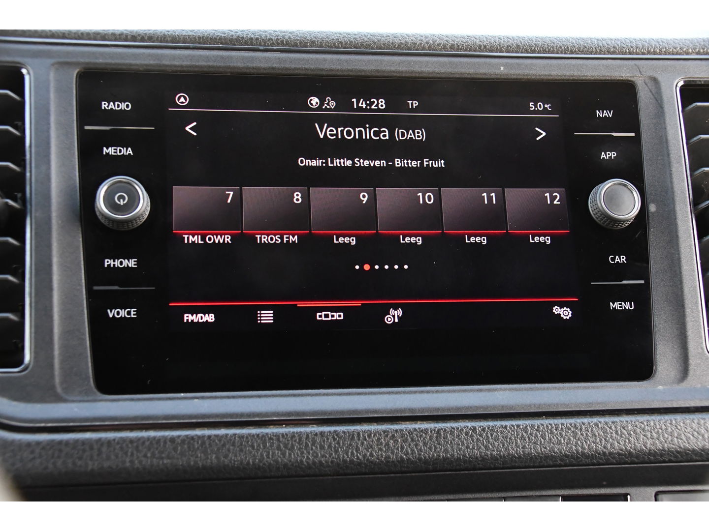 MAN TGE 3.180 35 2.0 L3H3 4x4 Black Edition Cruise, Camera, Carplay, LED, Stoelverwarming, Leder, Trekhaak, Multimedia, Stuurverwarming, Uniek!