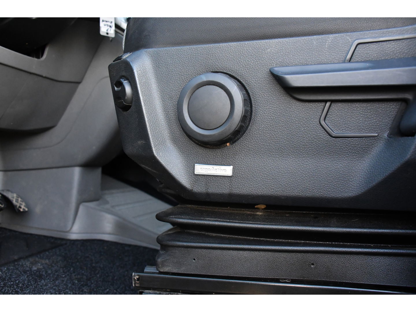 MAN TGE 3.180 35 2.0 L3H3 4x4 Black Edition Cruise, Camera, Carplay, LED, Stoelverwarming, Leder, Trekhaak, Multimedia, Stuurverwarming, Uniek!