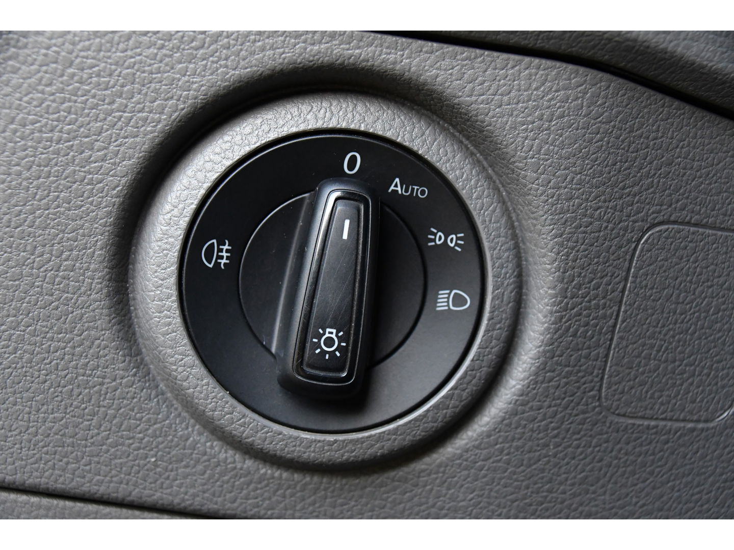 MAN TGE 3.180 35 2.0 L3H3 4x4 Black Edition Cruise, Camera, Carplay, LED, Stoelverwarming, Leder, Trekhaak, Multimedia, Stuurverwarming, Uniek!