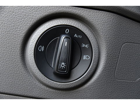 MAN TGE 3.180 35 2.0 L3H3 4x4 Black Edition Cruise, Camera, Carplay, LED, Stoelverwarming, Leder, Trekhaak, Multimedia, Stuurverwarming, Uniek!